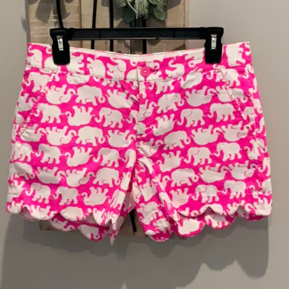 Lilly Pulitzer buttercup Pink Tusk in Sun Elephant Scalloped Hem shorts size 2